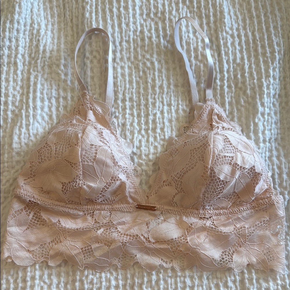 Danskinsintimates, Elegant Lace Bralette in Cream
